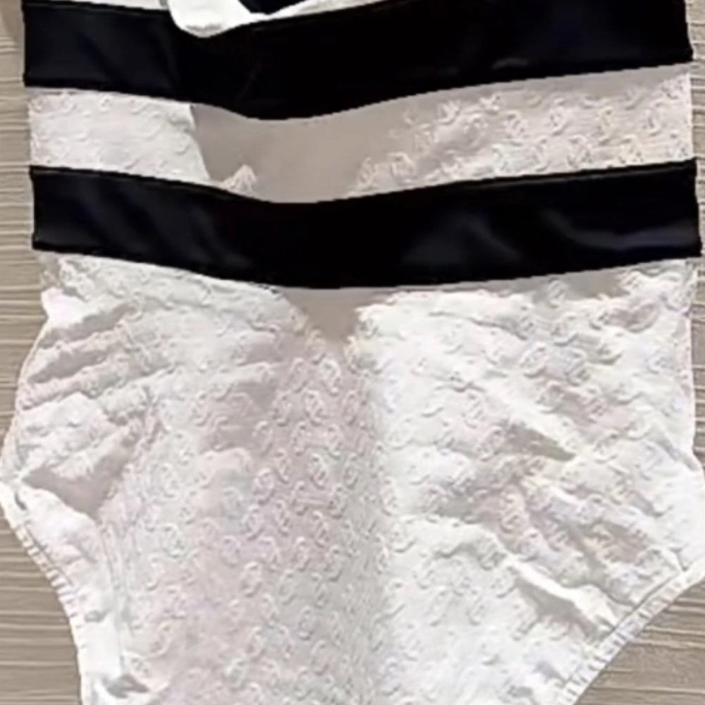 Chanel White One Piece Swimsuit P76805V68953 BRAND NEW WITH TAGS 36 - Picture 5 of 7